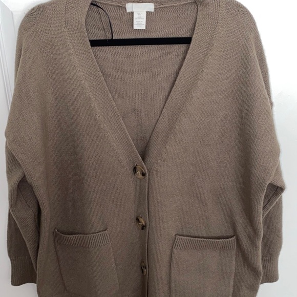 Cardigan - Picture 2 of 3